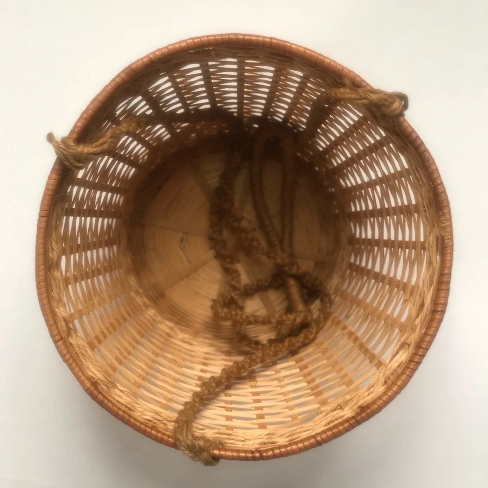N/A basket hanging